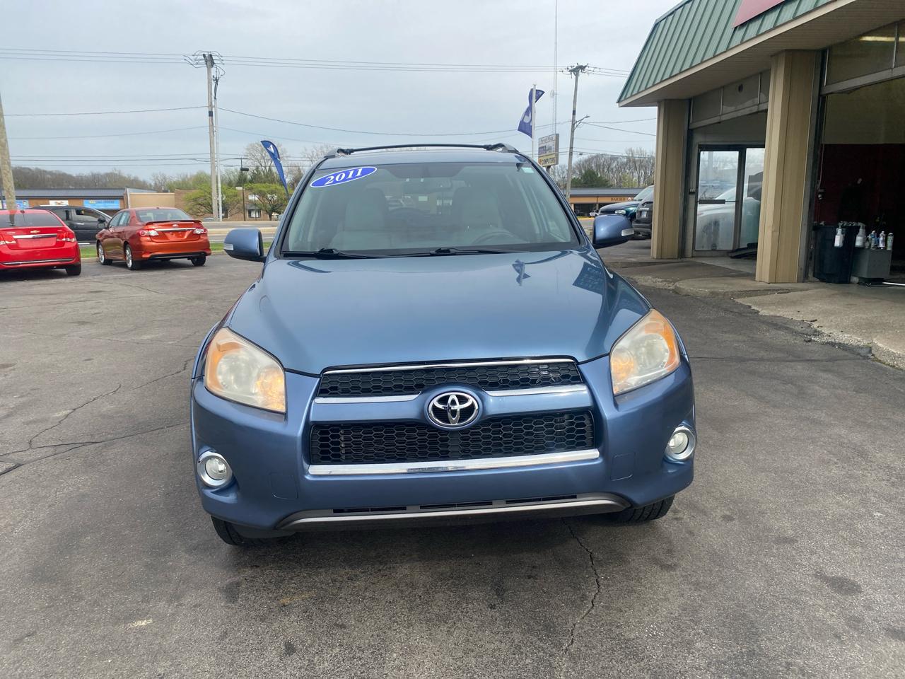 Toyota RAV4 Limited I4 4WD 2011