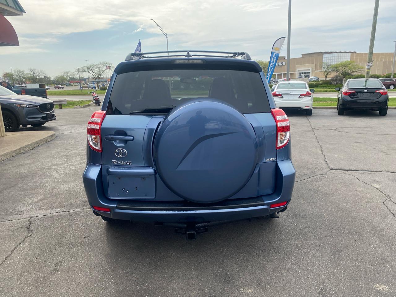 Toyota RAV4 Limited I4 4WD 2011