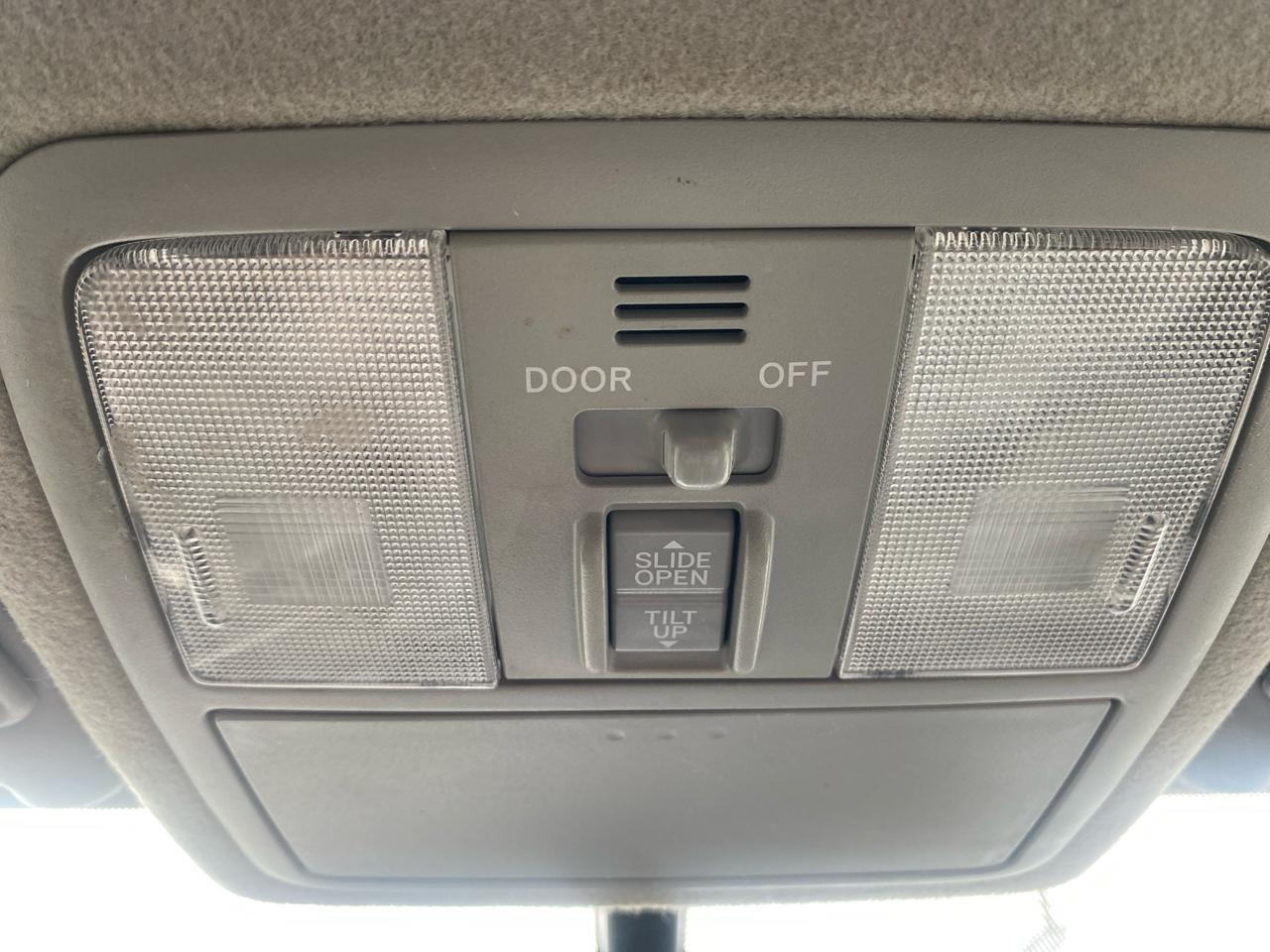 Toyota RAV4 Limited I4 4WD 2011