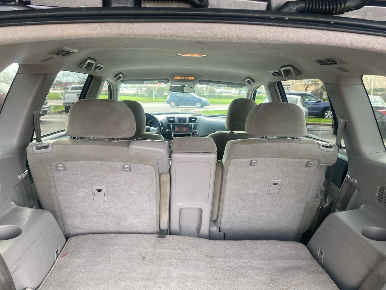 Toyota Highlander 4WD 4dr V6 Plus (Natl) 2013