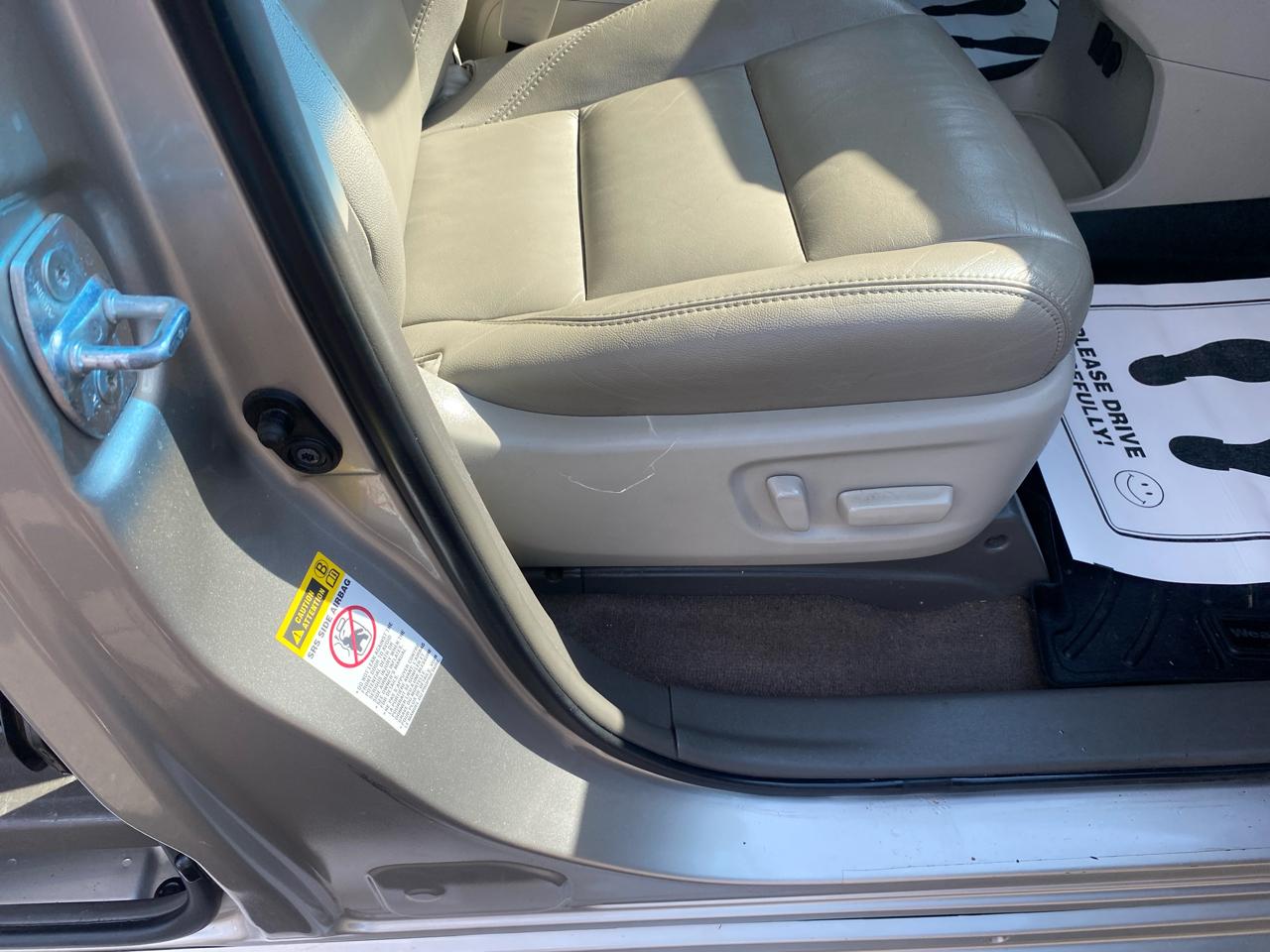 Toyota Sienna XLE Premium FWD 8-Passenger (Natl) 2017