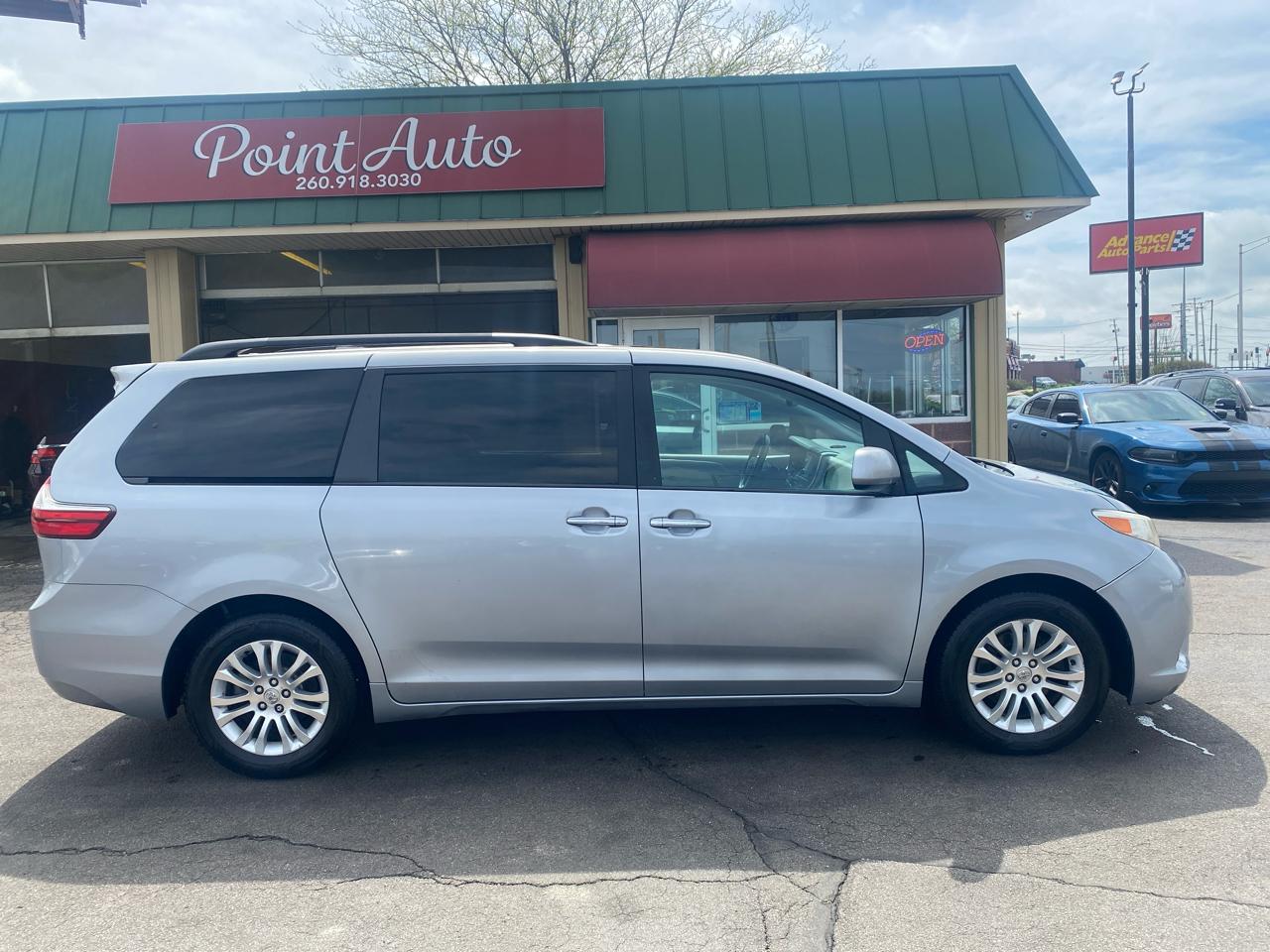 Toyota Sienna XLE FWD 8-Passenger V6 2015