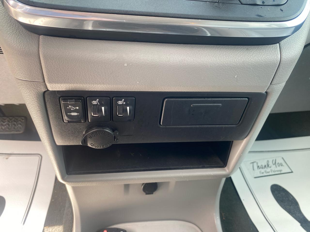 Toyota Sienna XLE FWD 8-Passenger V6 2015