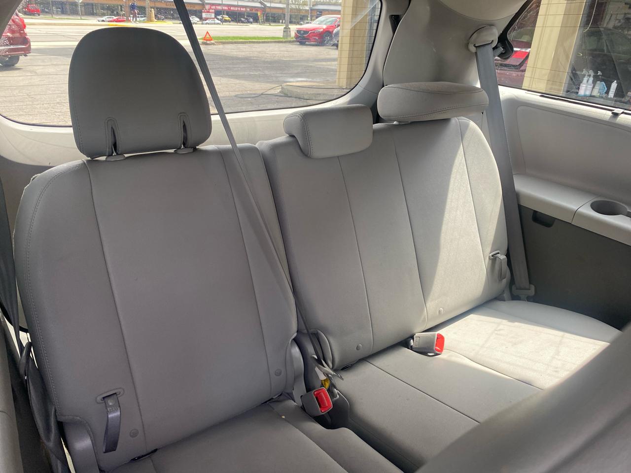 Toyota Sienna XLE FWD 8-Passenger V6 2015