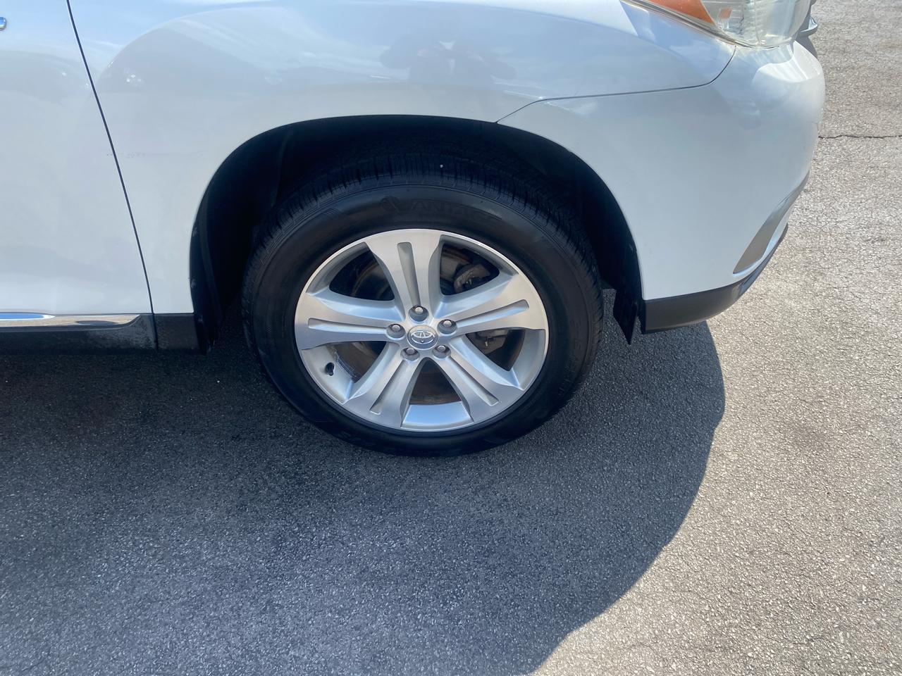 Toyota Highlander Limited 4WD 2013