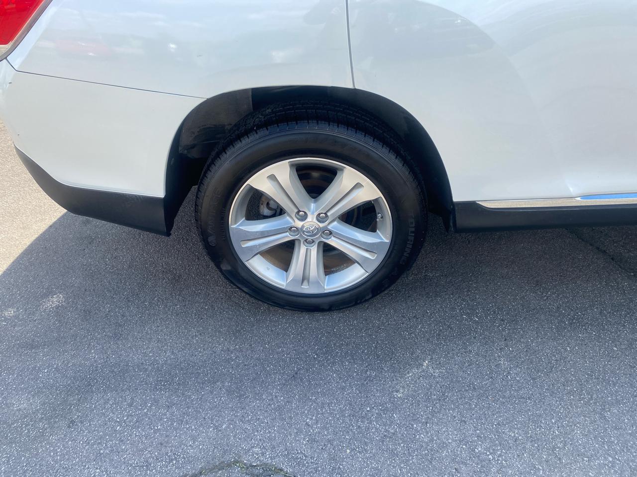Toyota Highlander Limited 4WD 2013
