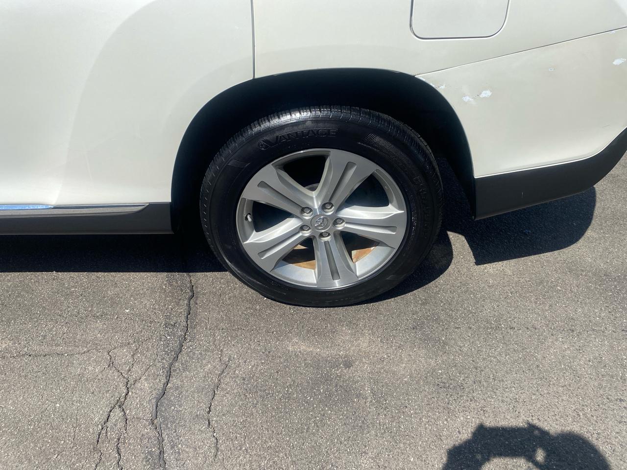 Toyota Highlander Limited 4WD 2013