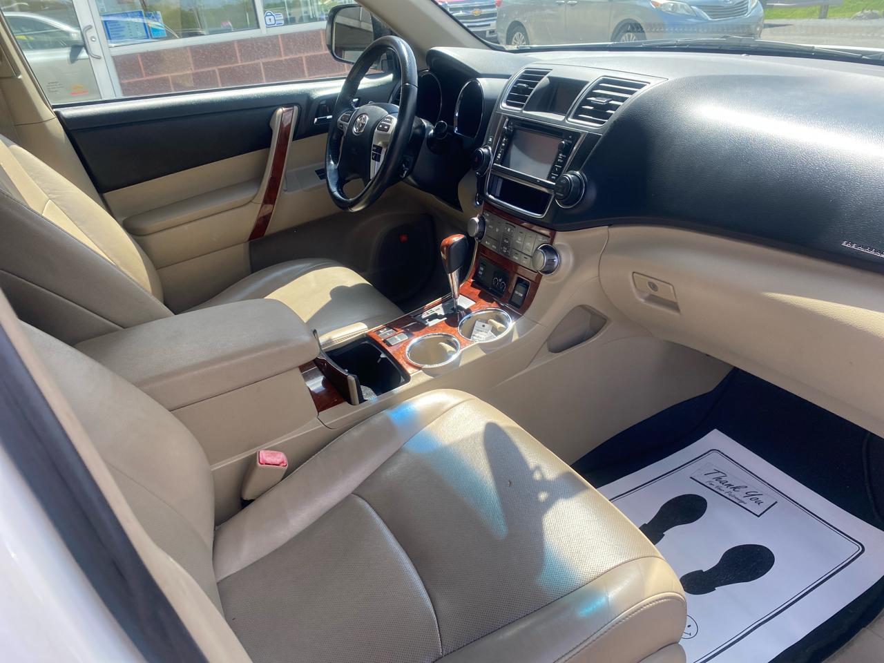 Toyota Highlander Limited 4WD 2013