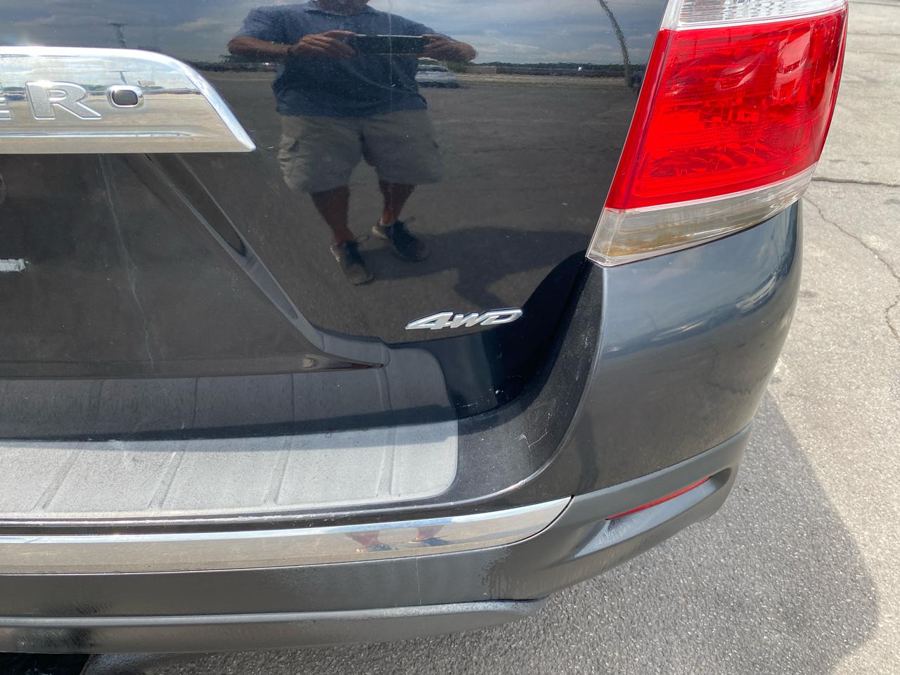 Toyota Highlander Limited 4WD 2011