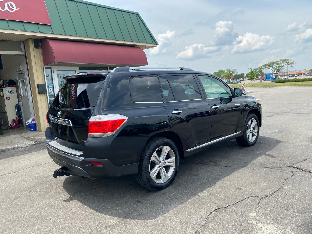 Toyota Highlander Limited 4WD 2011