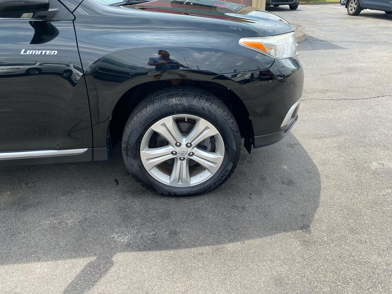 Toyota Highlander Limited 4WD 2011