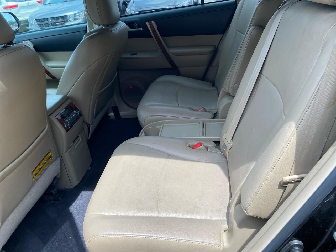 Toyota Highlander Limited 4WD 2011