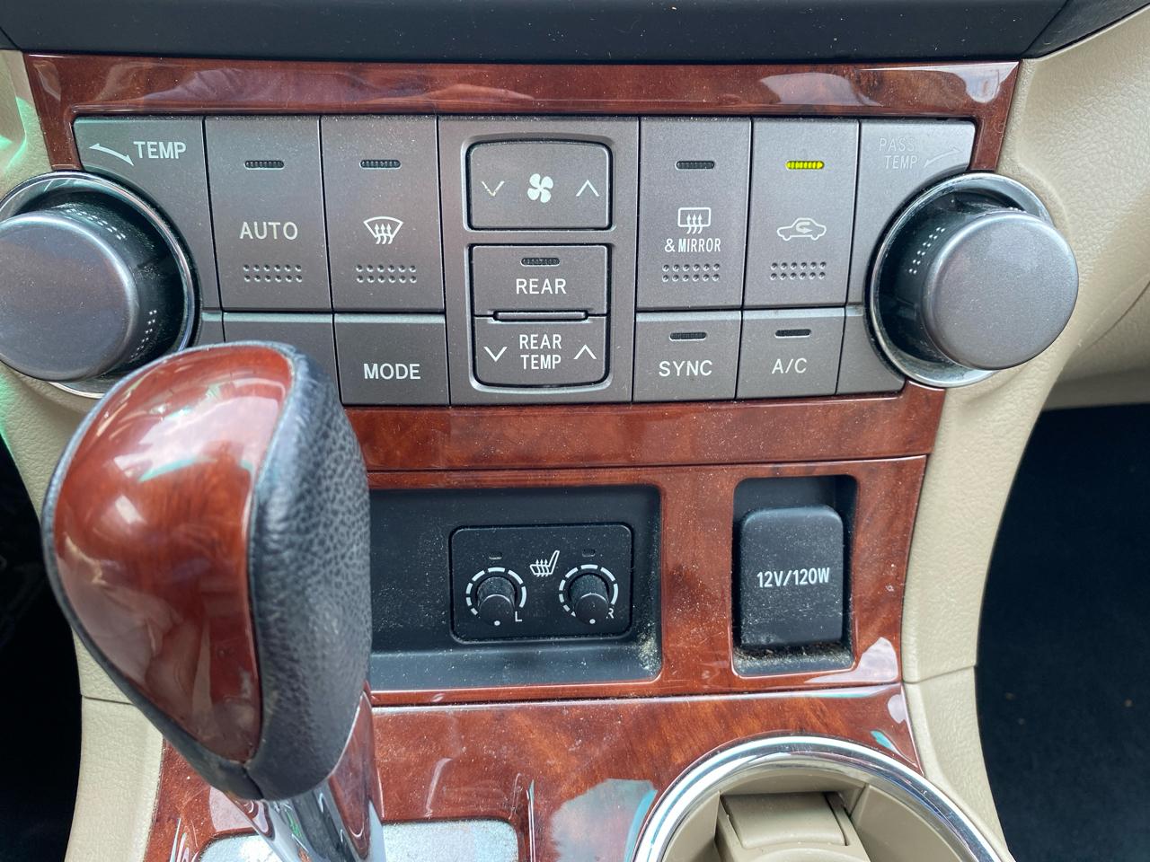 Toyota Highlander Limited 4WD 2011