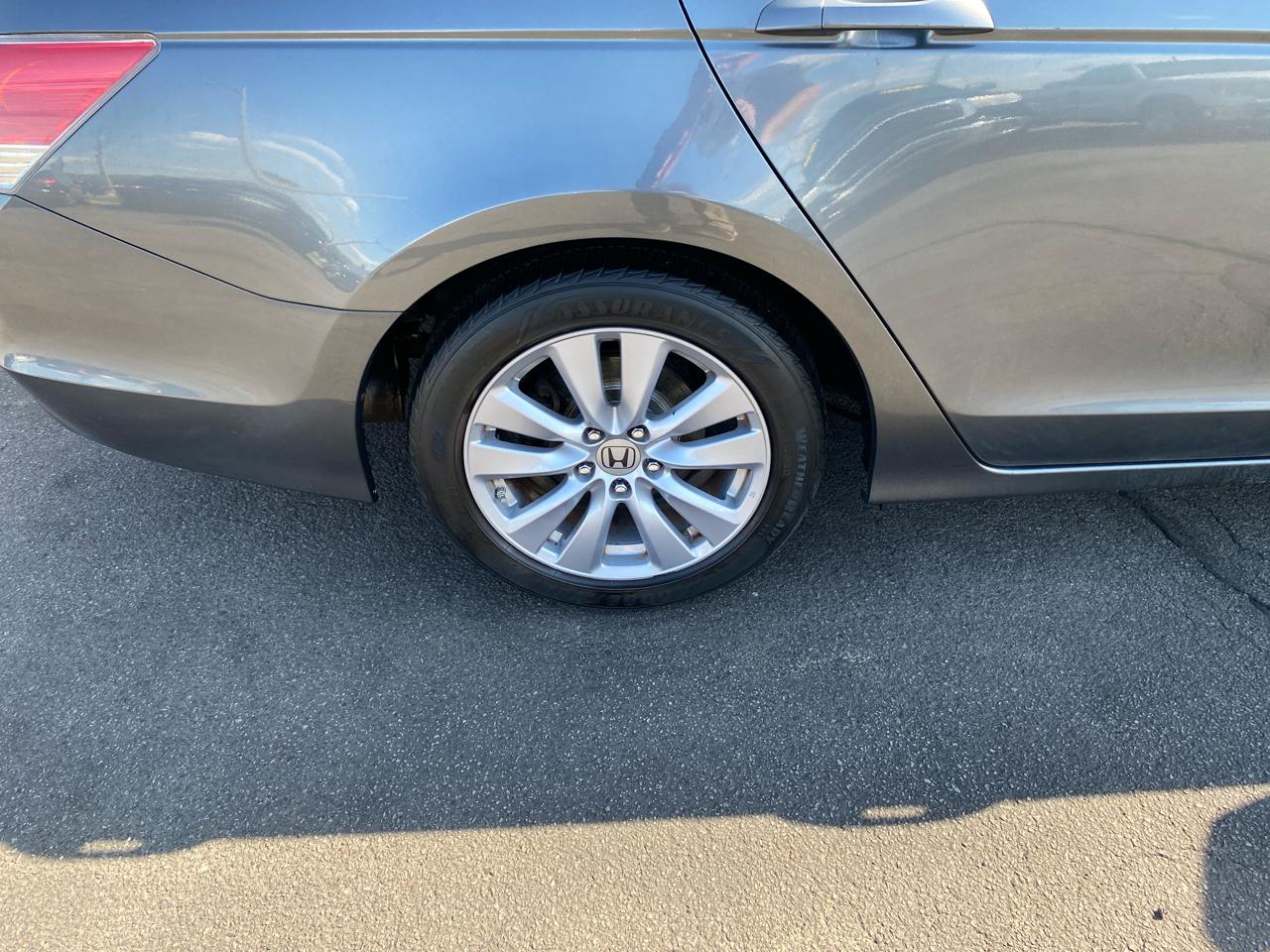 Honda Accord EX-L Sedan AT 2011