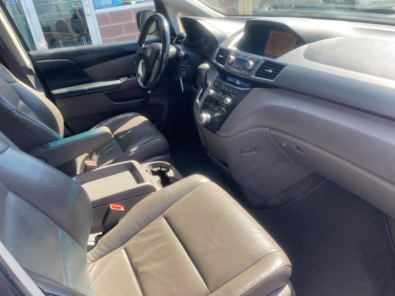 Honda Odyssey Touring 2012