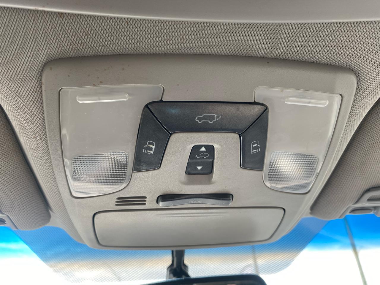 Toyota Sienna XLE FWD 8-Passenger V6 2015
