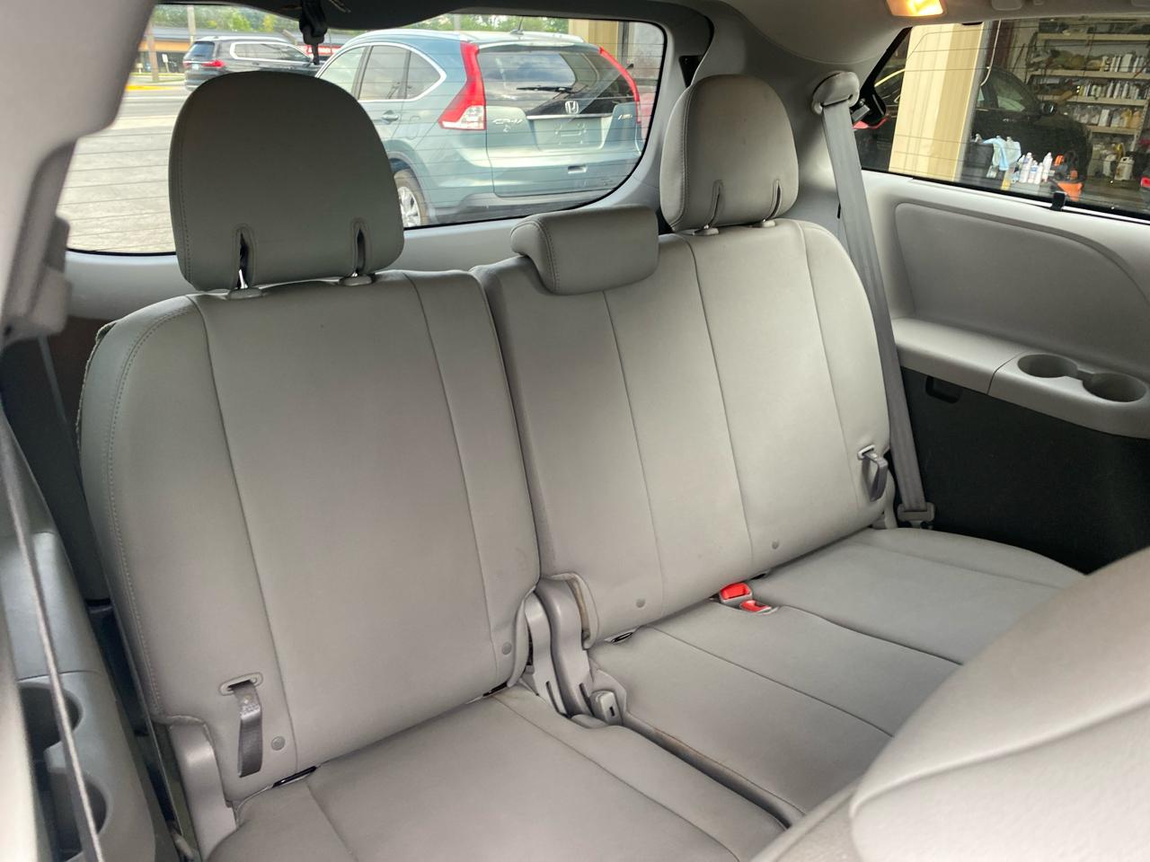 Toyota Sienna XLE FWD 8-Passenger V6 2015