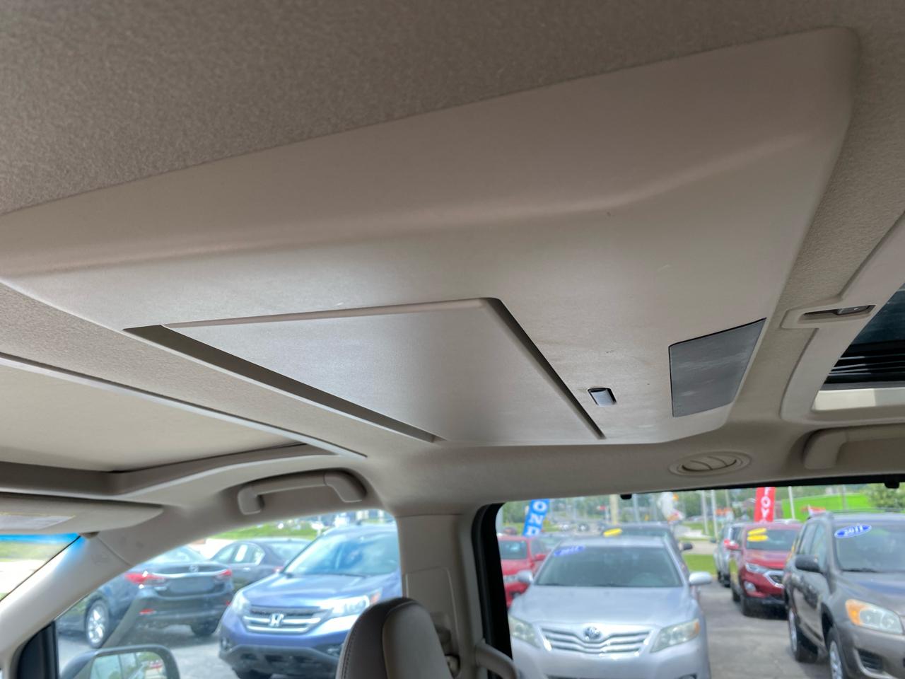 Toyota Sienna Limited AWD 7-Passenger V6 2012