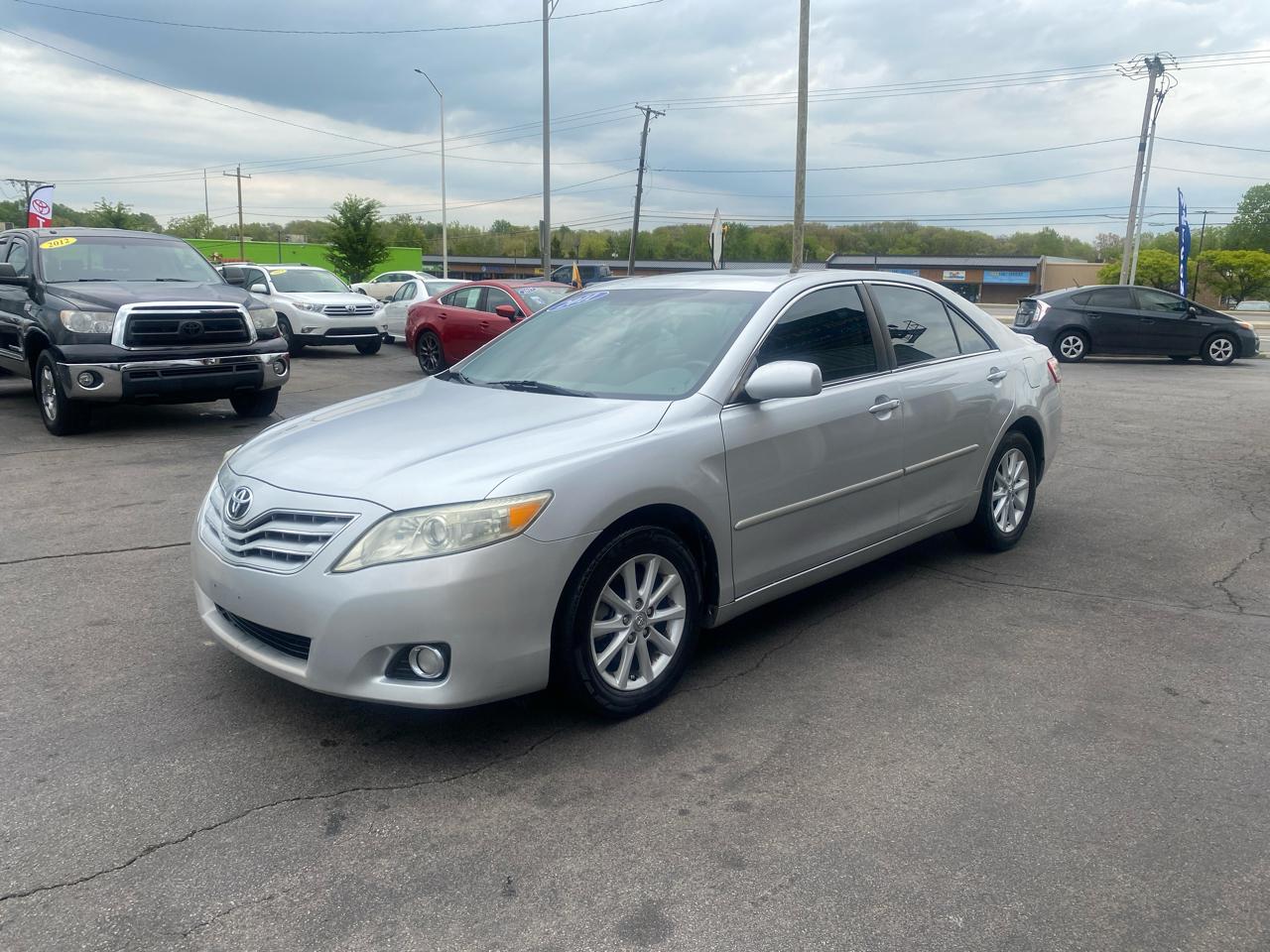 Toyota Camry Base 6-Spd AT 2011