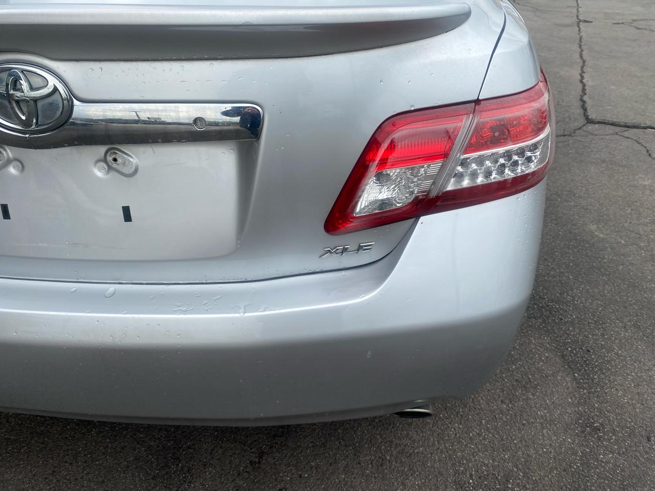 Toyota Camry Base 6-Spd AT 2011