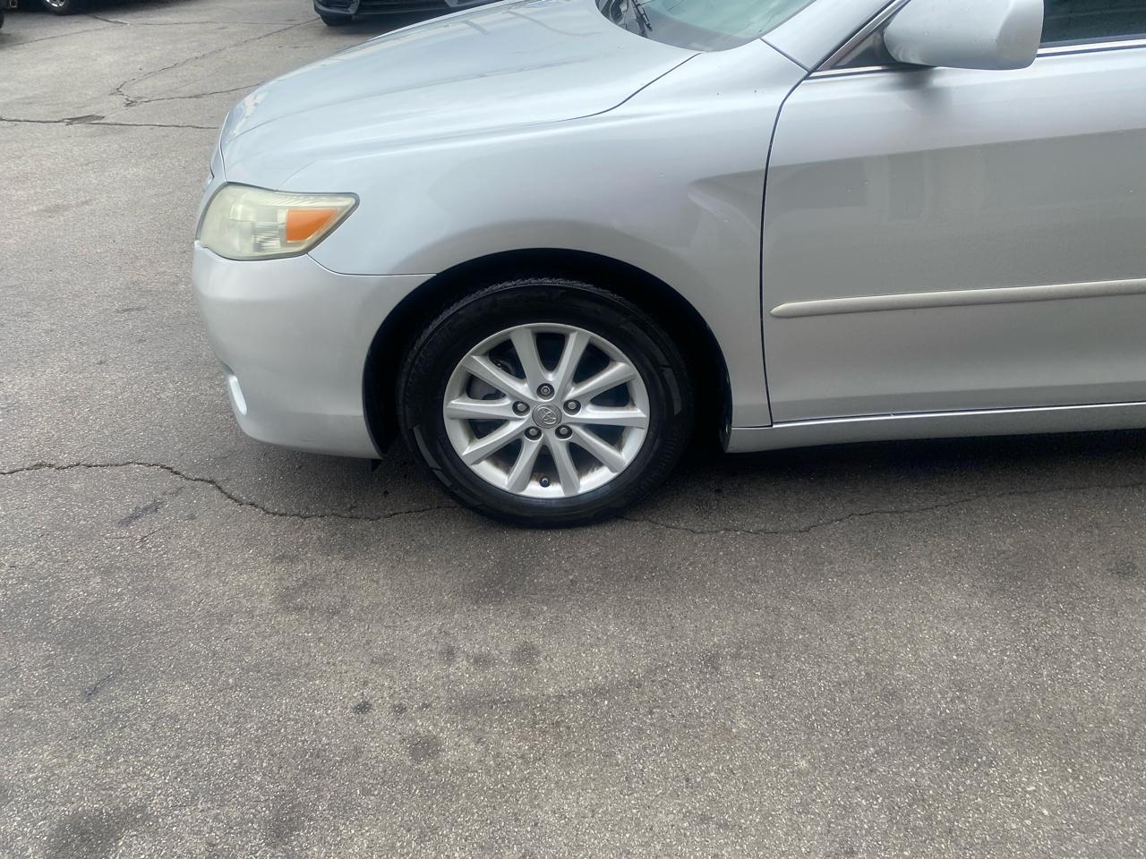 Toyota Camry Base 6-Spd AT 2011