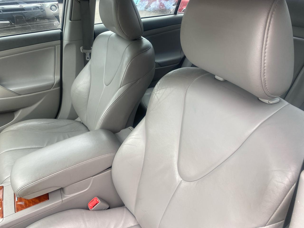 Toyota Camry Base 6-Spd AT 2011