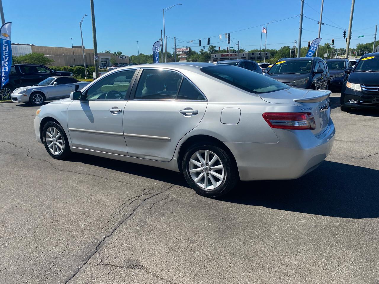 Toyota Camry Base 6-Spd AT 2011