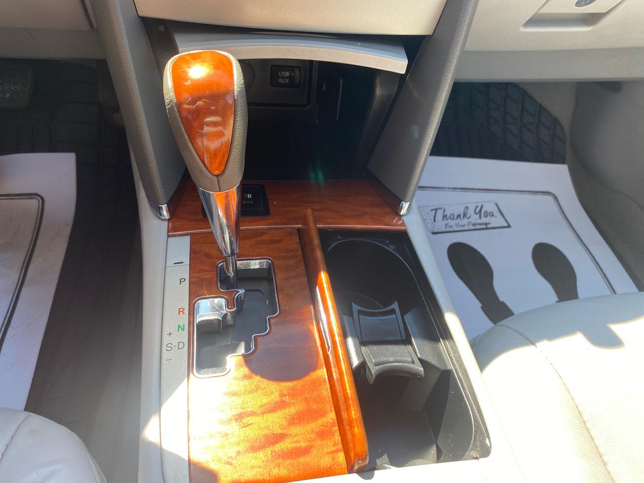 Toyota Camry Base 6-Spd AT 2011