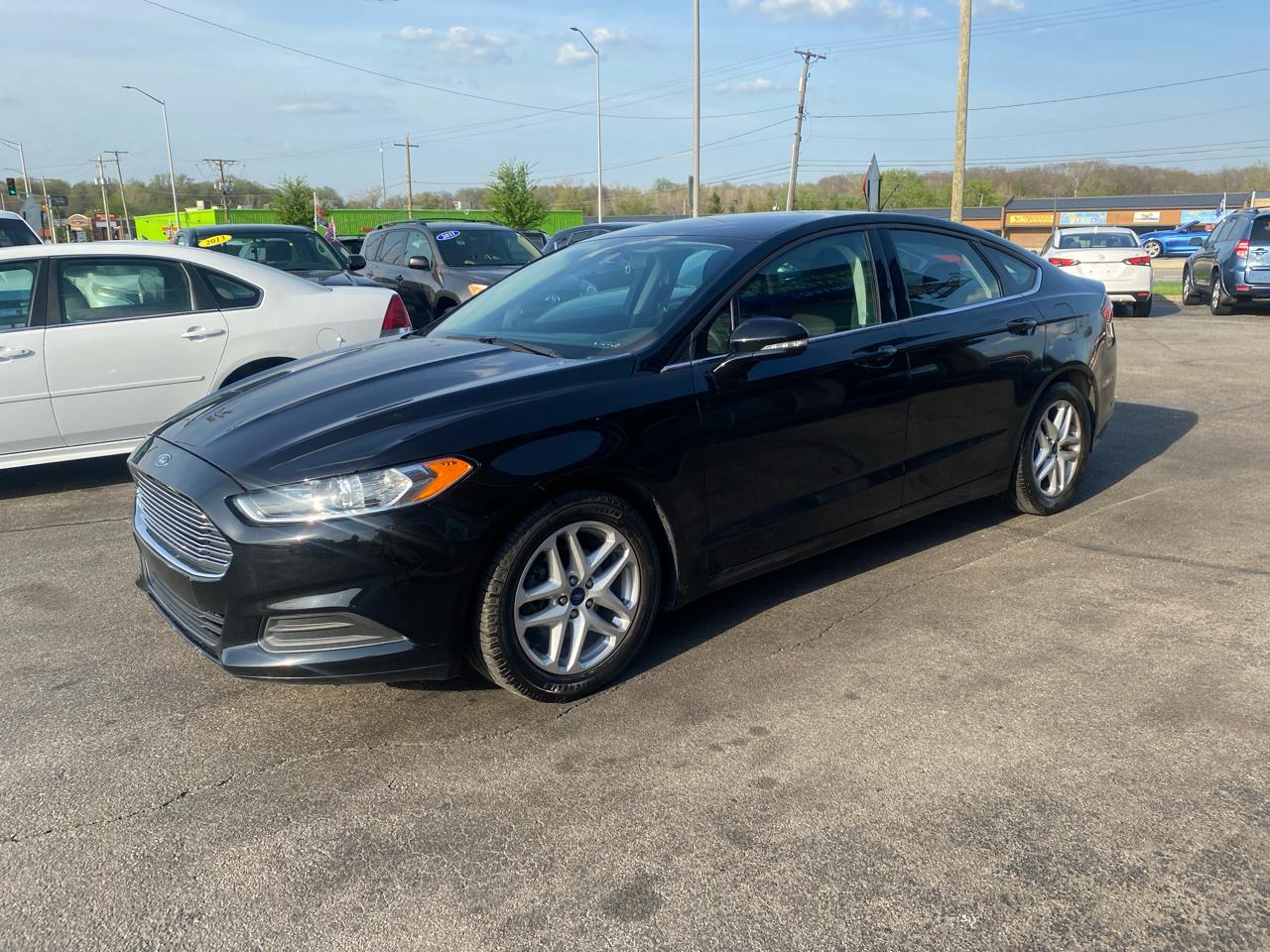 Ford Fusion SE 2016