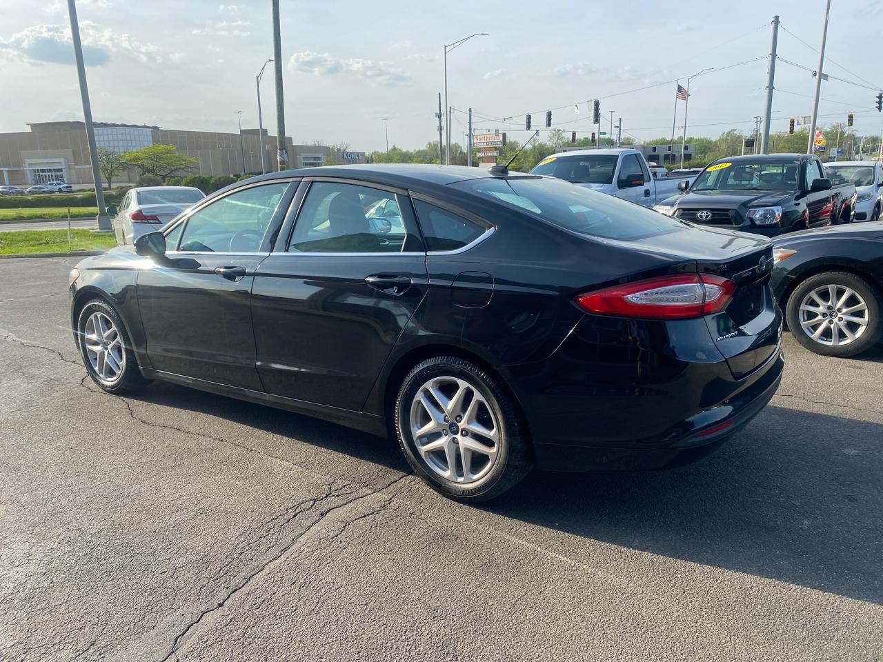 Ford Fusion SE 2016