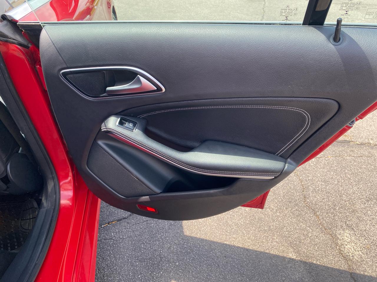 Mercedes-Benz CLA-Class CLA250 4MATIC 2014