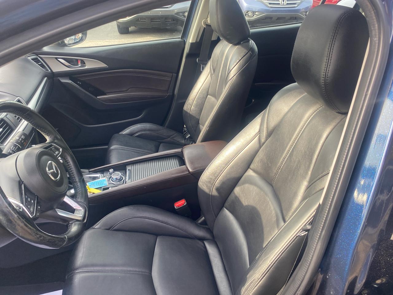 Mazda MAZDA3 s Grand Touring AT 5-Door 2018