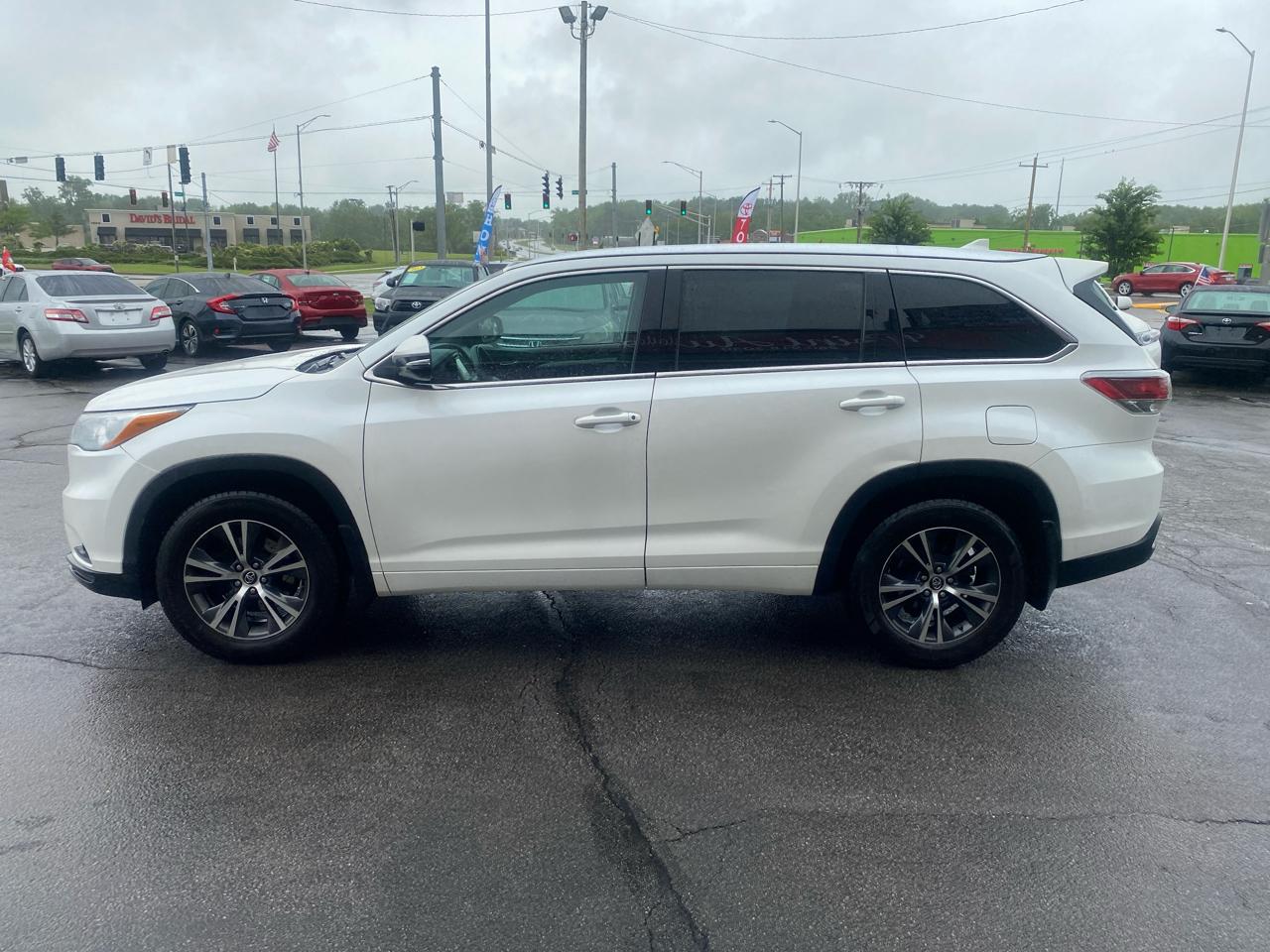 Toyota Highlander XLE AWD V6 2016