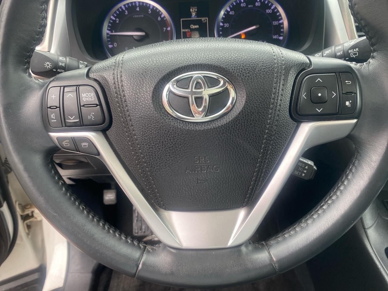 Toyota Highlander XLE AWD V6 2016