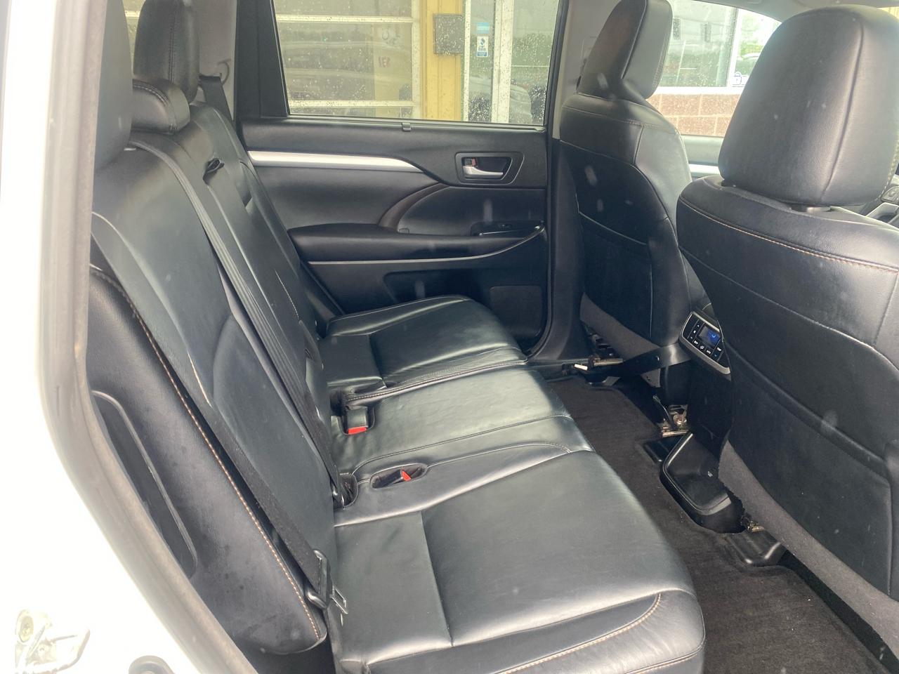 Toyota Highlander XLE AWD V6 2016