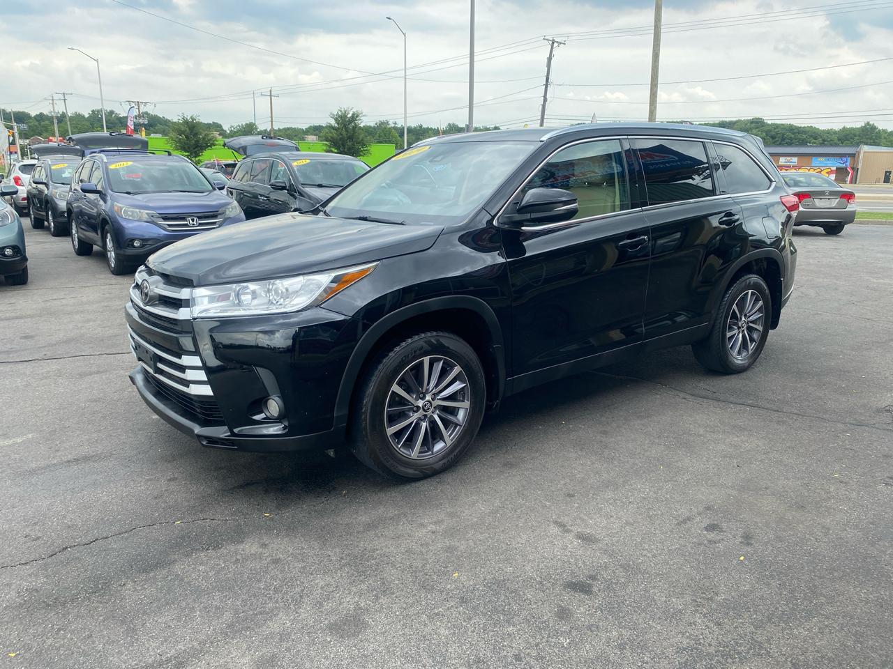 Toyota Highlander XLE AWD V6 2019