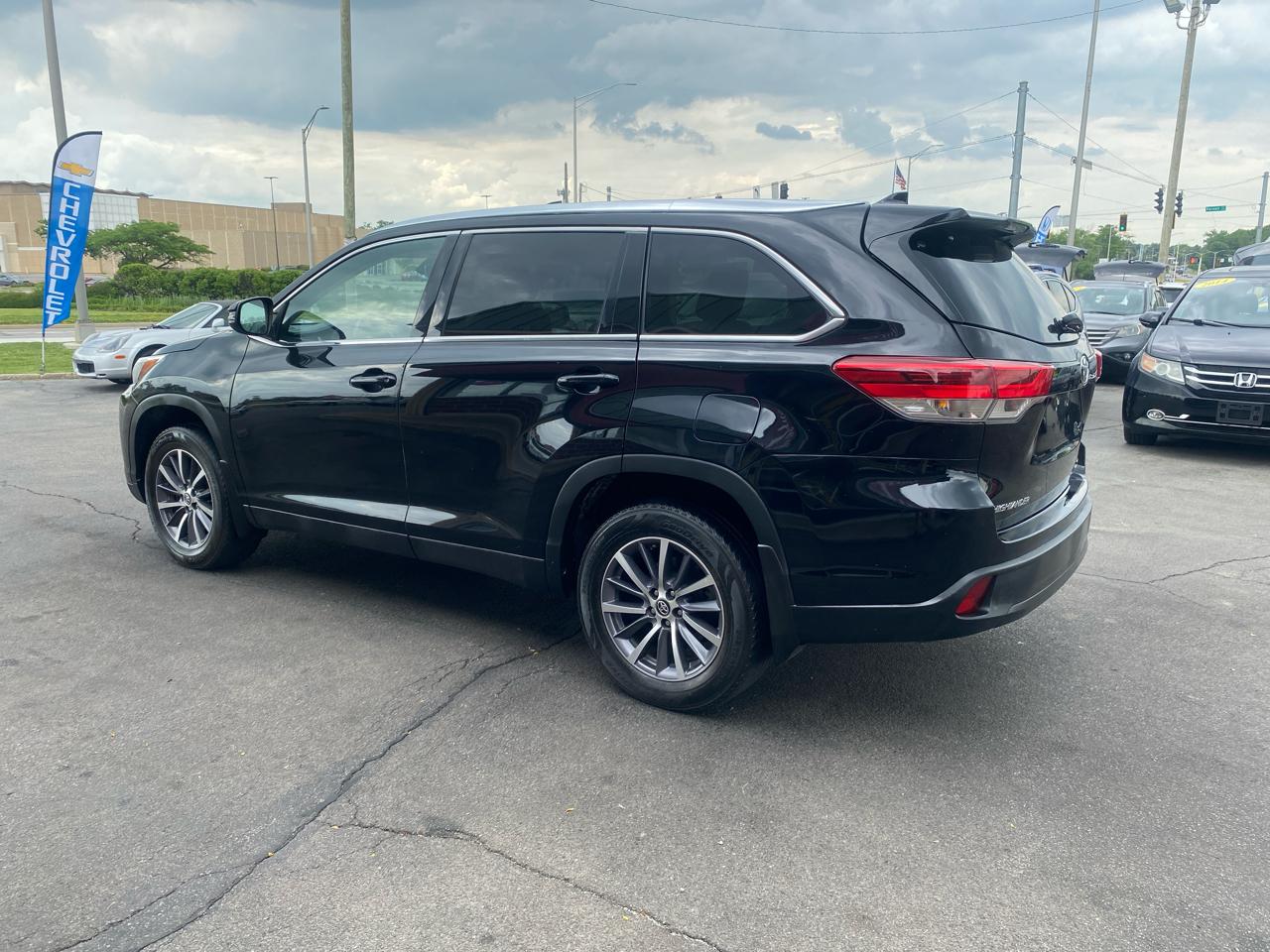 Toyota Highlander XLE AWD V6 2019