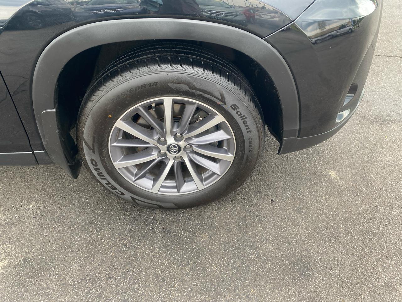 Toyota Highlander XLE AWD V6 2019