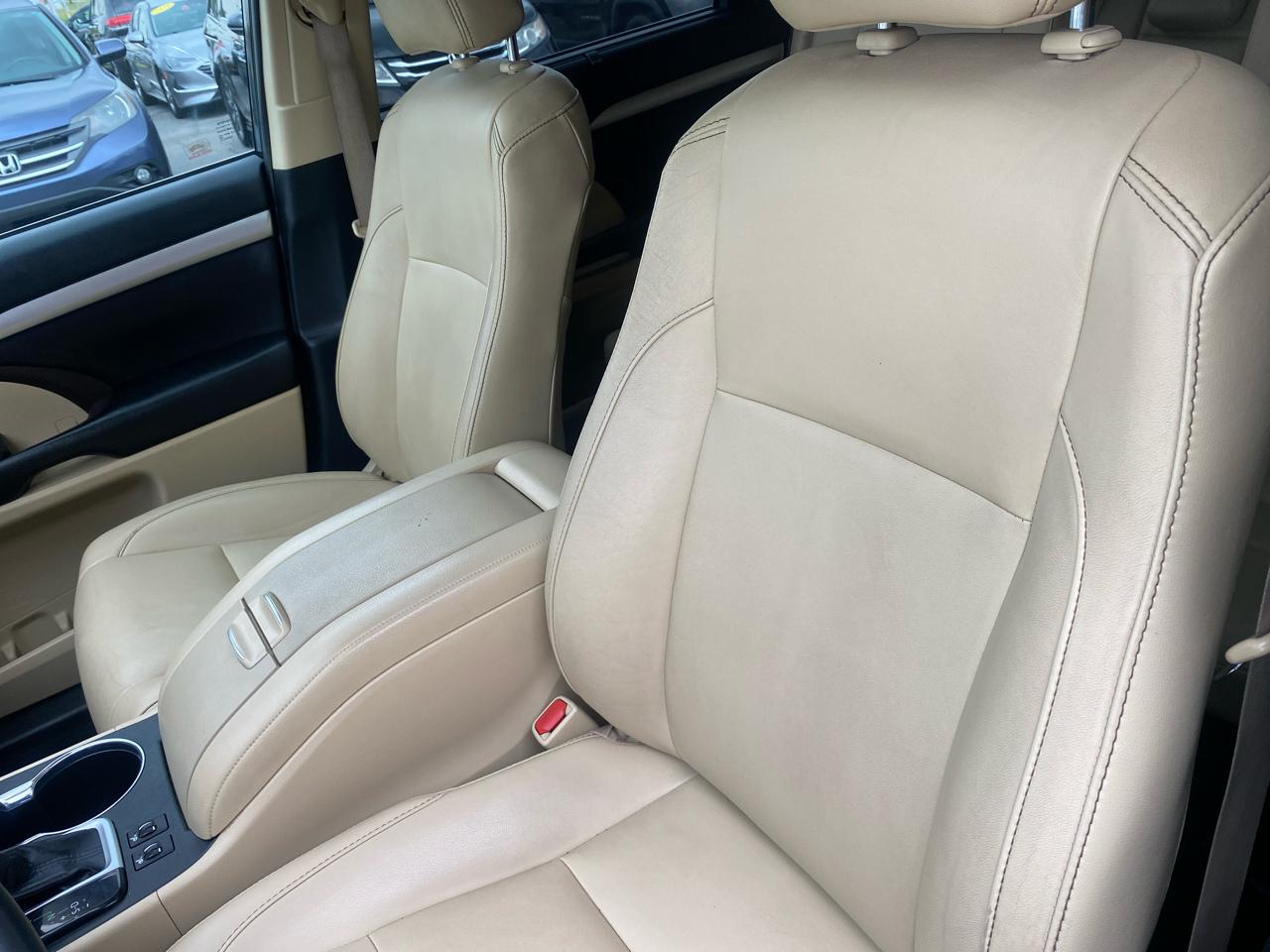 Toyota Highlander XLE AWD V6 2019