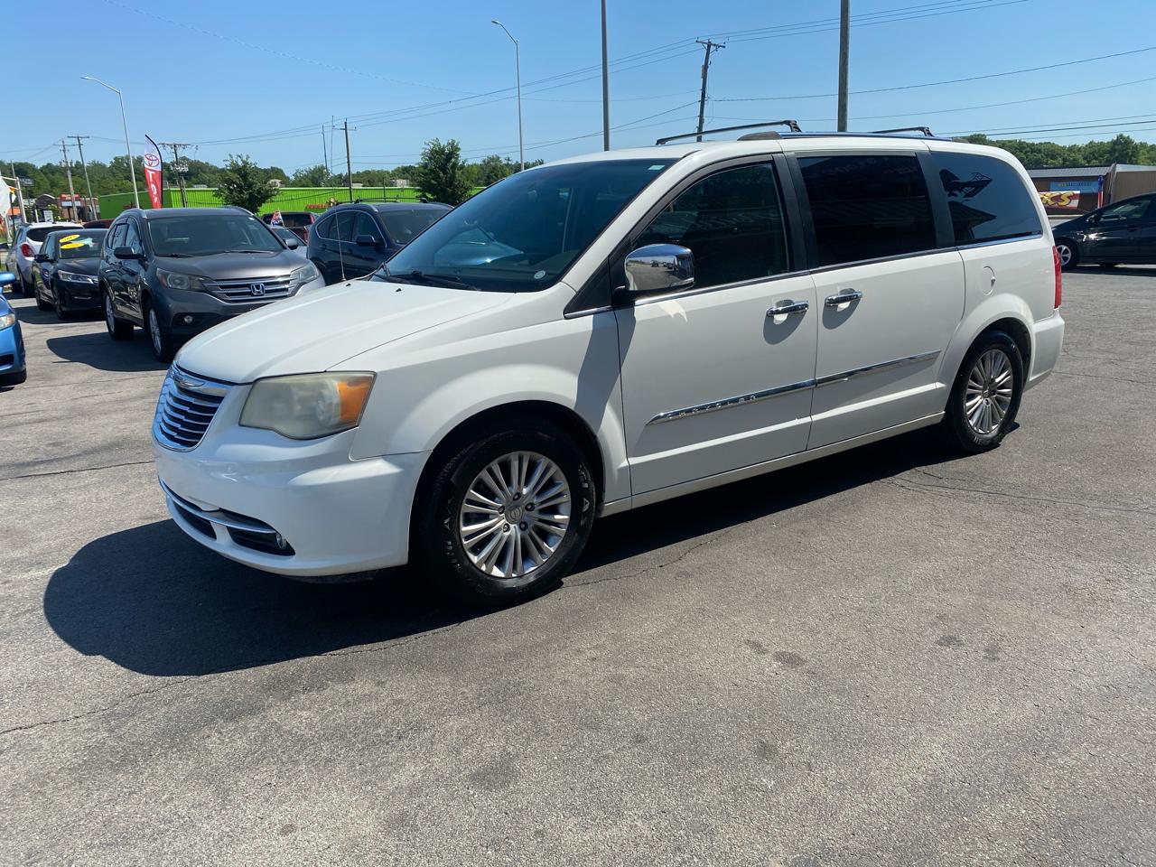 Chrysler Town & Country Limited 2012