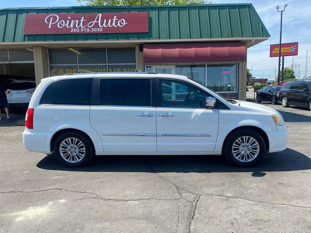 Chrysler Town & Country Limited 2012