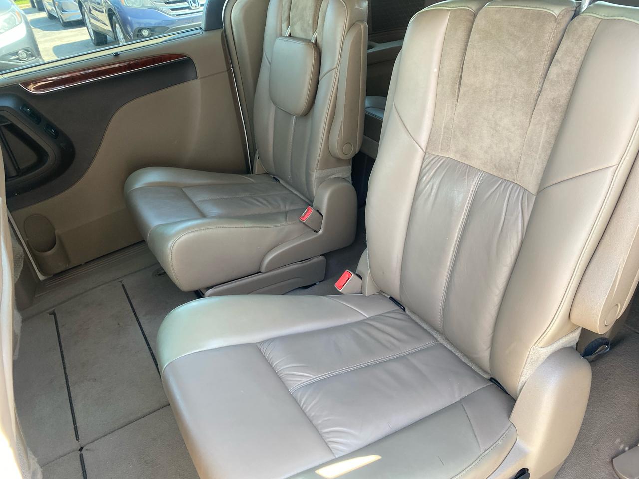 Chrysler Town & Country Limited 2012