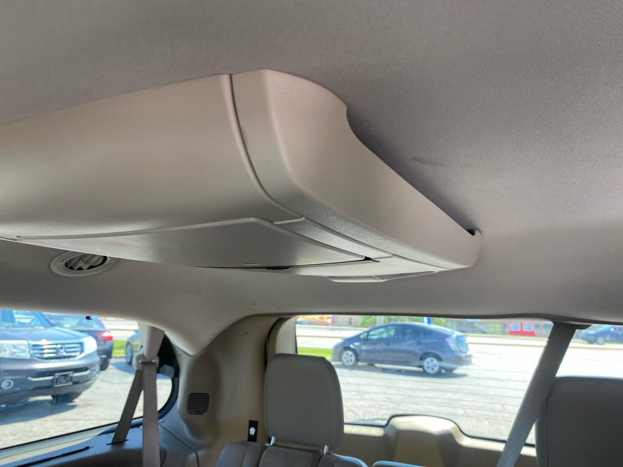 Chrysler Town & Country Limited 2012