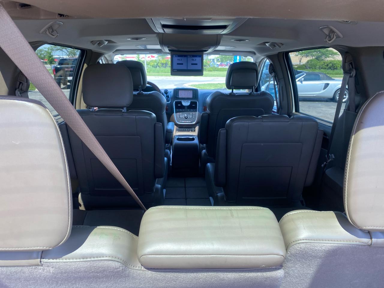 Chrysler Town & Country Limited 2012