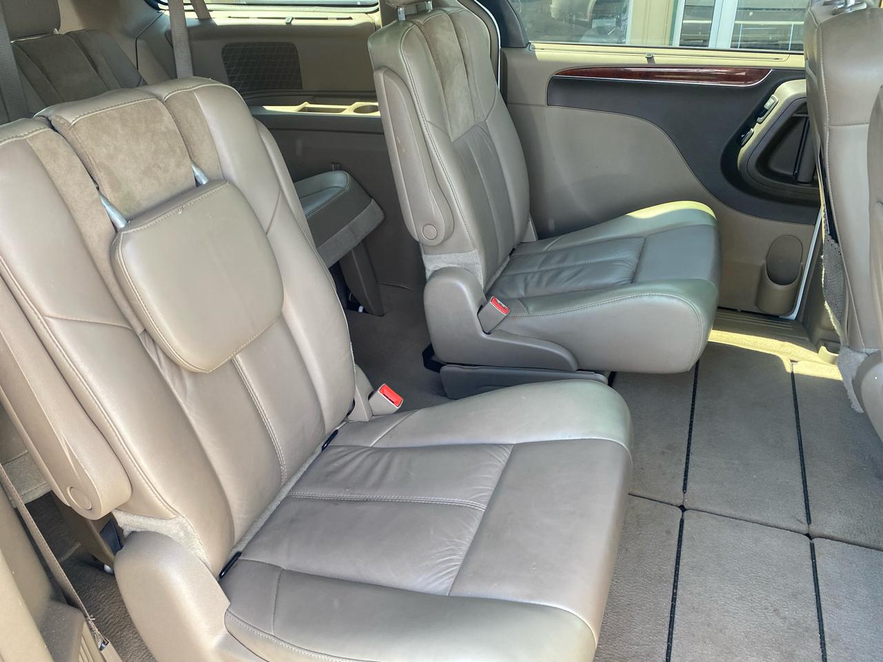 Chrysler Town & Country Limited 2012