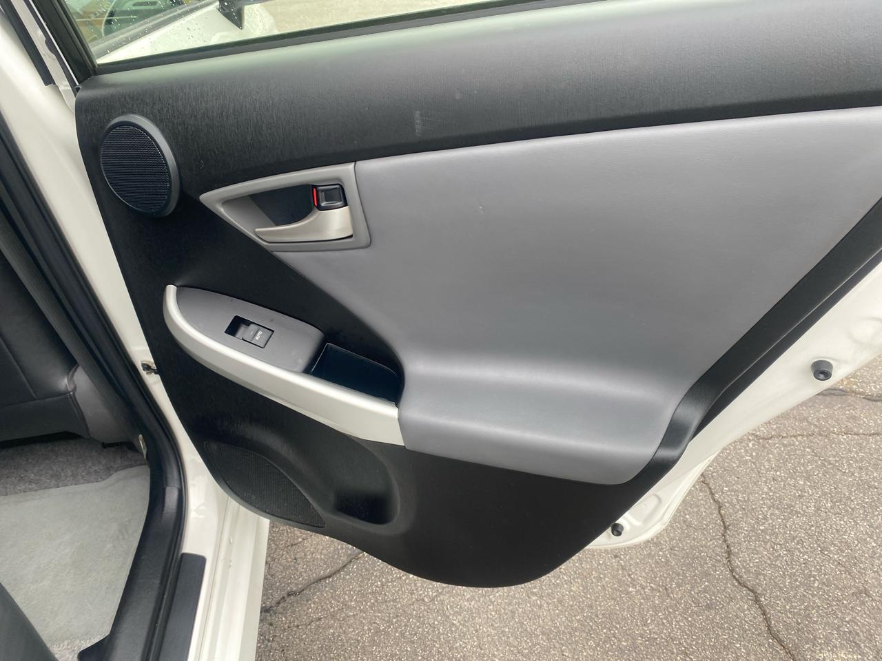 Toyota Prius Three 2014