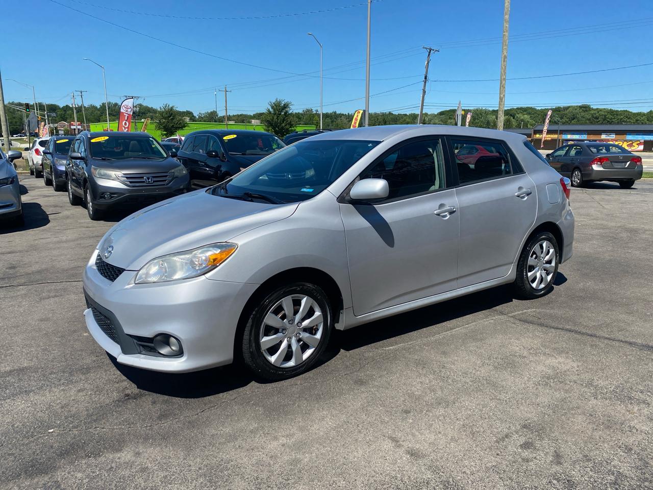 Toyota Matrix S 5-Speed AT 2012