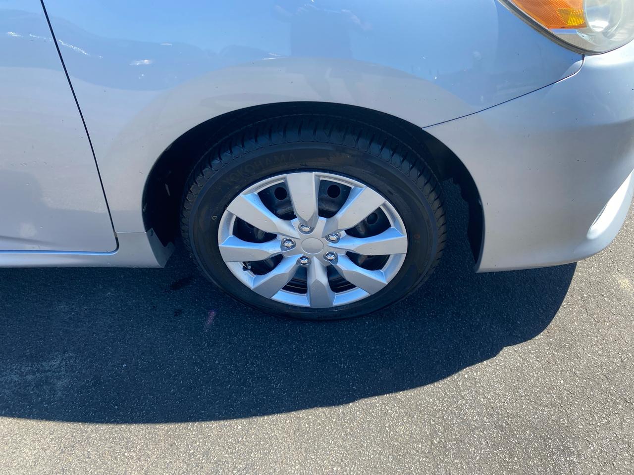 Toyota Matrix S 5-Speed AT 2012