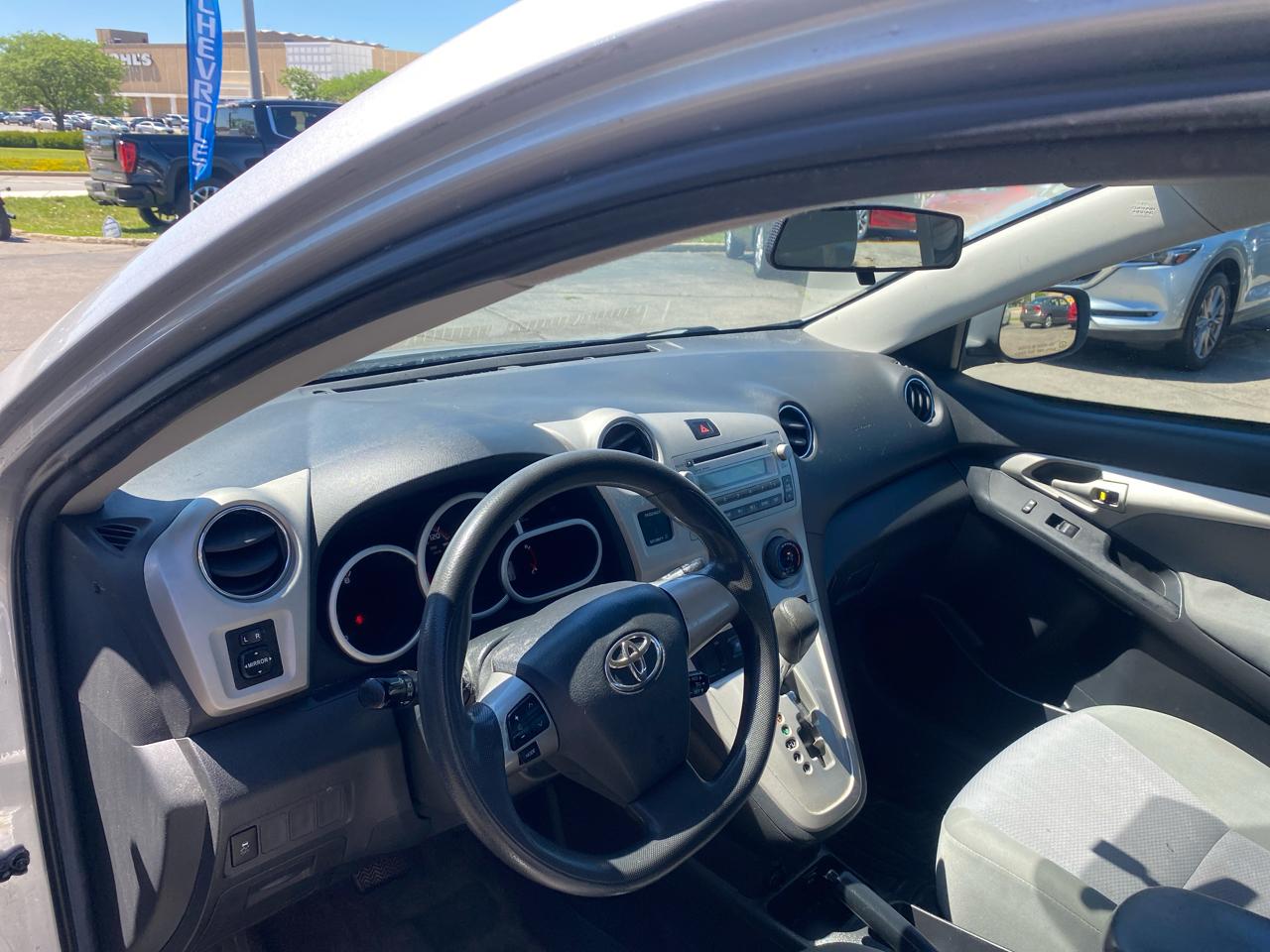 Toyota Matrix S 5-Speed AT 2012