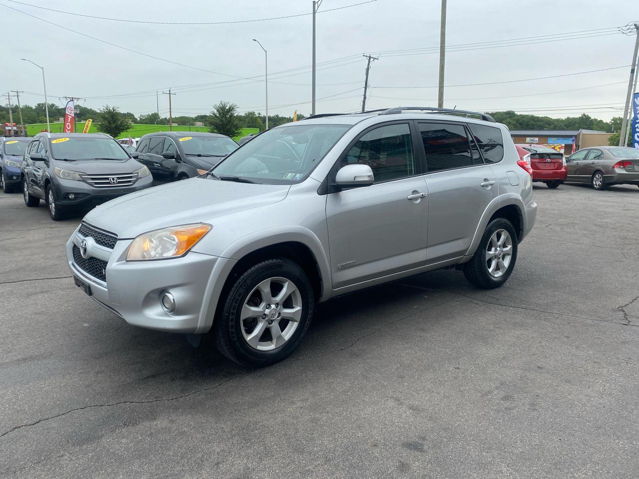 Toyota RAV4 Limited V6 4WD 2012